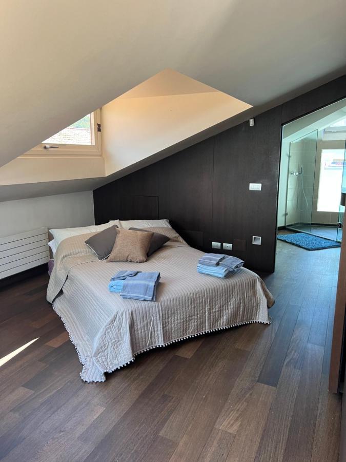 דירות Casa Cavour Lecco - Downtown Design Penthouse מראה חיצוני תמונה